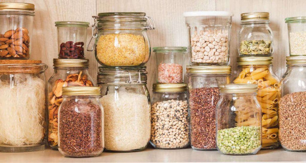 چه نوع بانکه‌ای برای نگهداری حبوبات مناسب است؟